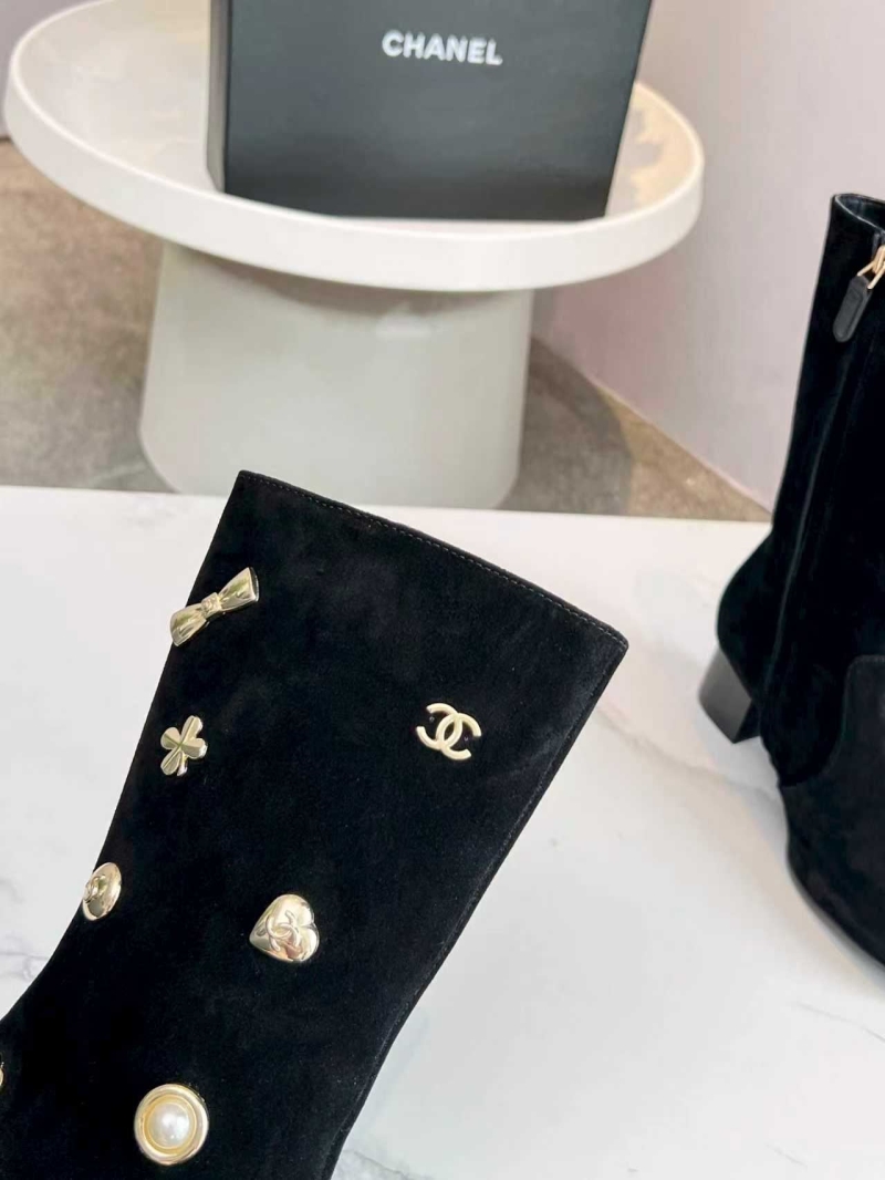 Ch**el boots